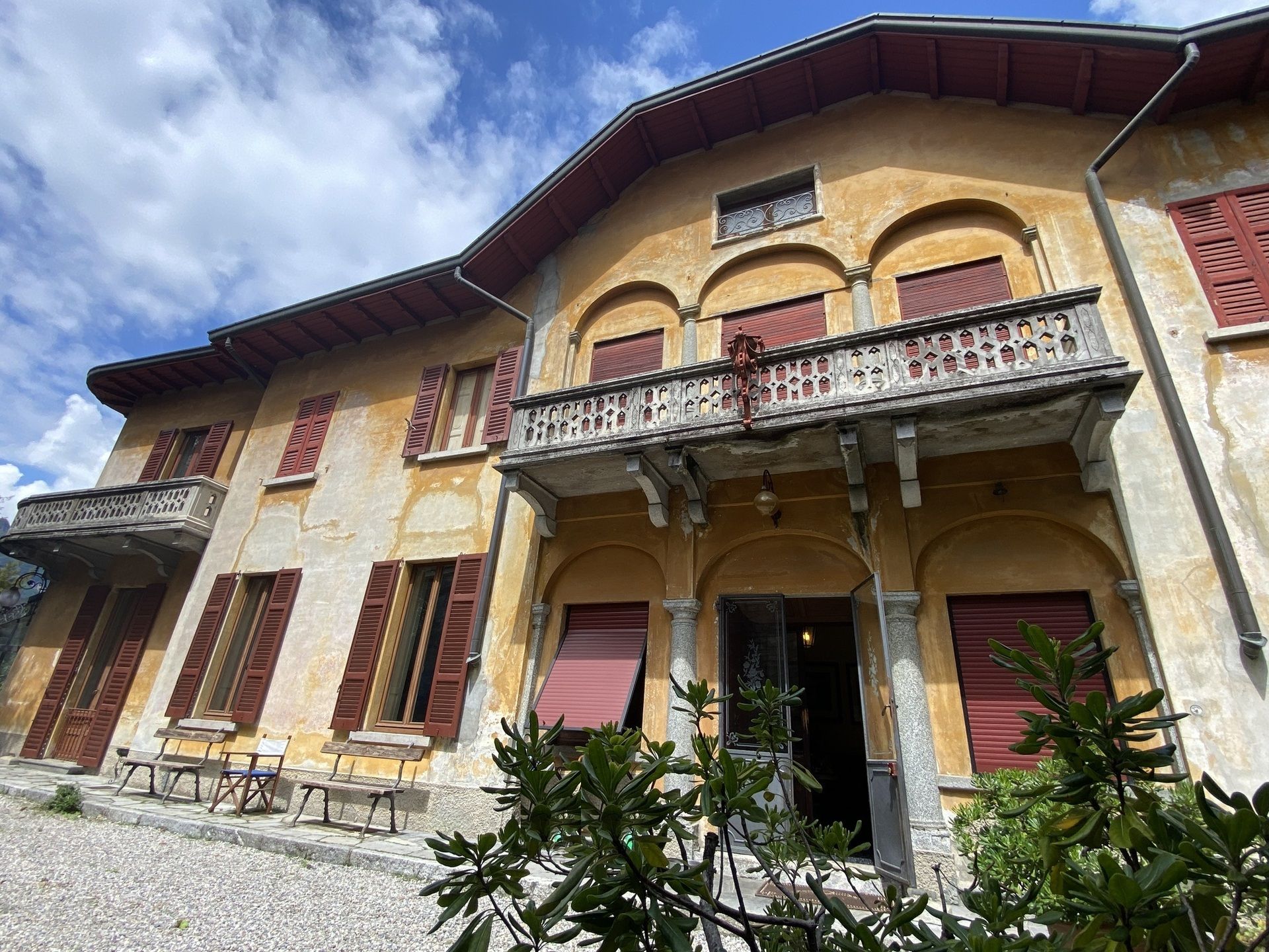 Zu verkaufen villa by the see Faggeto Lario Lombardia